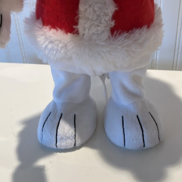 NWT Hallmark Bell Ringer Snoopy, Plays 3 Carols, Moves Hands and Dances - Picture 4 of 13